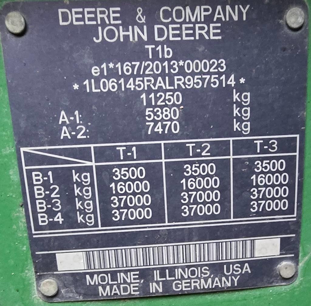 John Deere 6145 R Traktorit