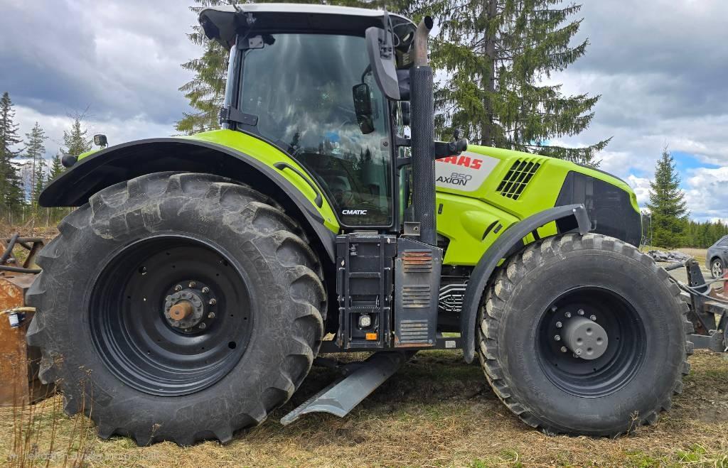 CLAAS Axion 850 Cmatic Traktorit