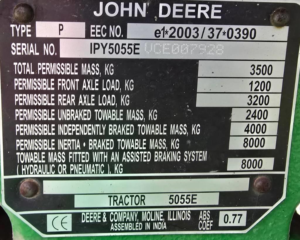John Deere 5055 E Traktorit