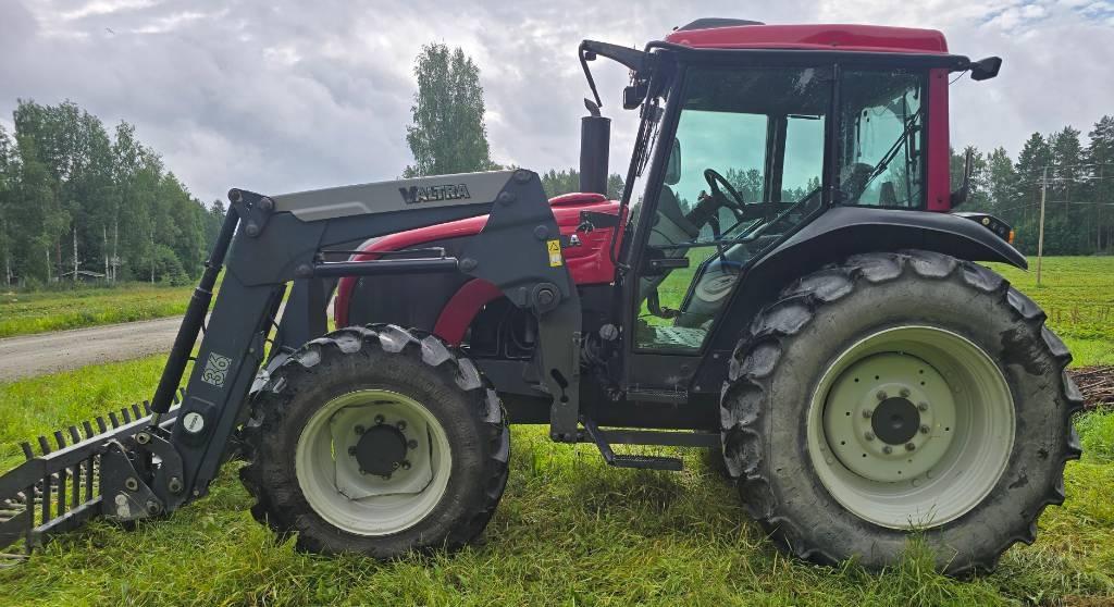 Valtra A 93 Traktorit
