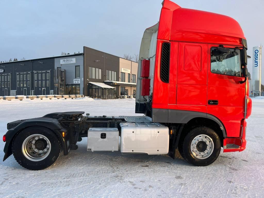DAF XF 440 Vetopöytäautot