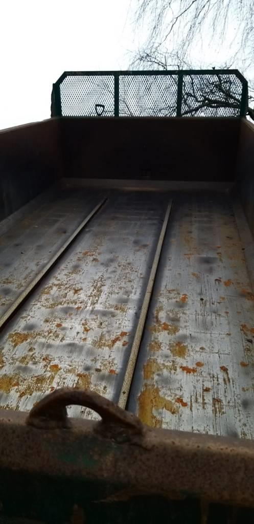 Sisu E11 Sora- ja kippiautot