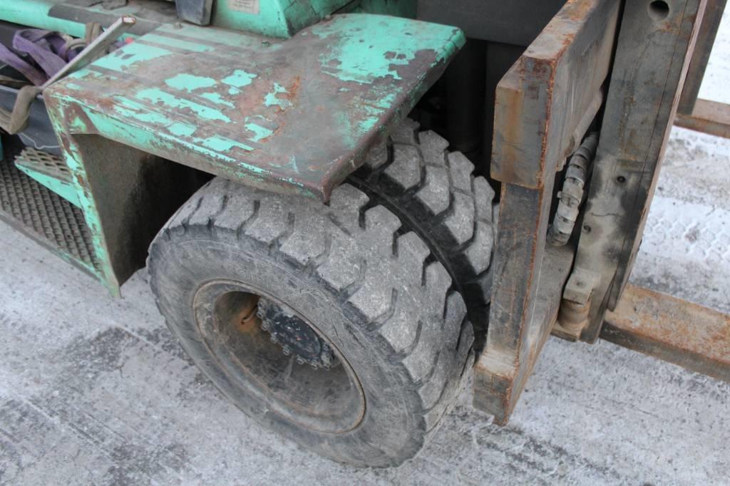 Mitsubishi FD 70 Dieseltrukit