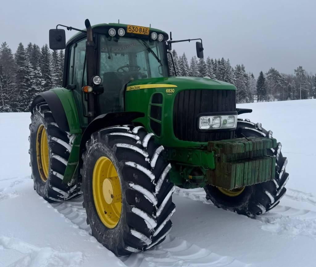 John Deere 6830 Premium Traktorit