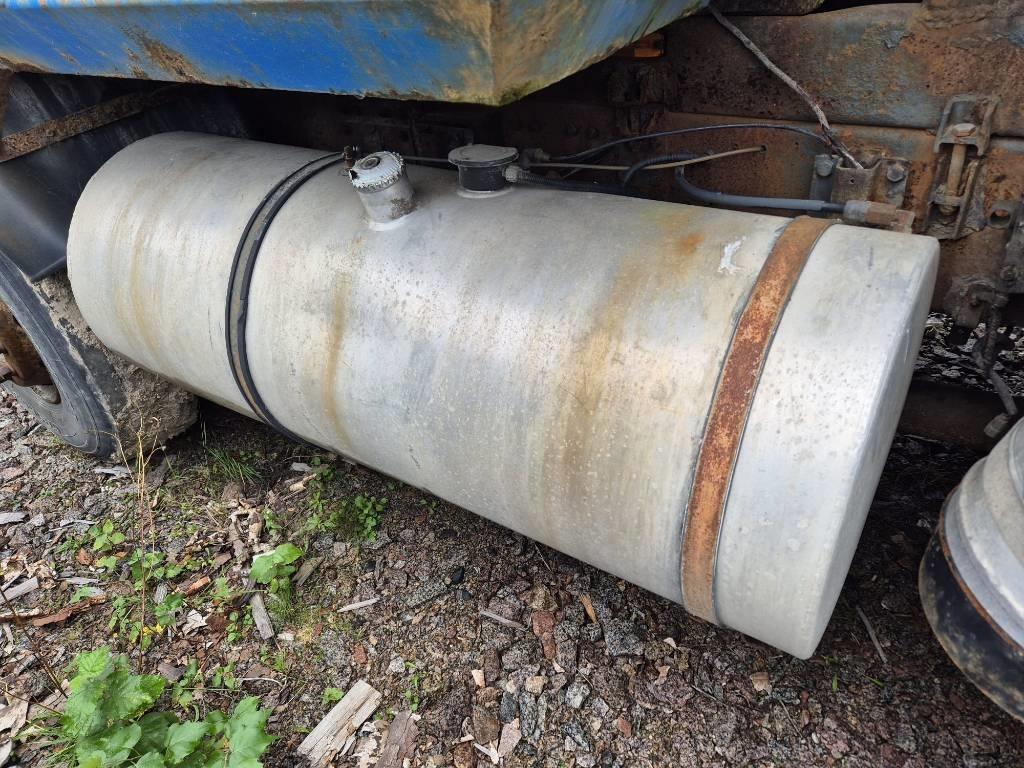 Sisu E14 Sora- ja kippiautot