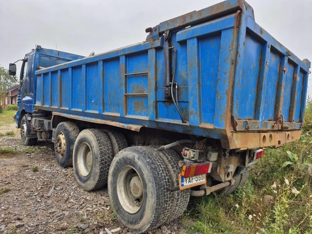 Sisu E14 Sora- ja kippiautot