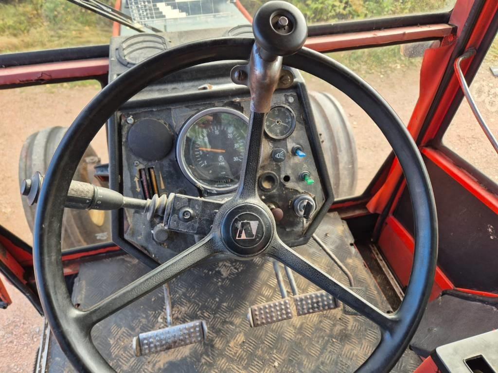 Valmet 805 Traktorit