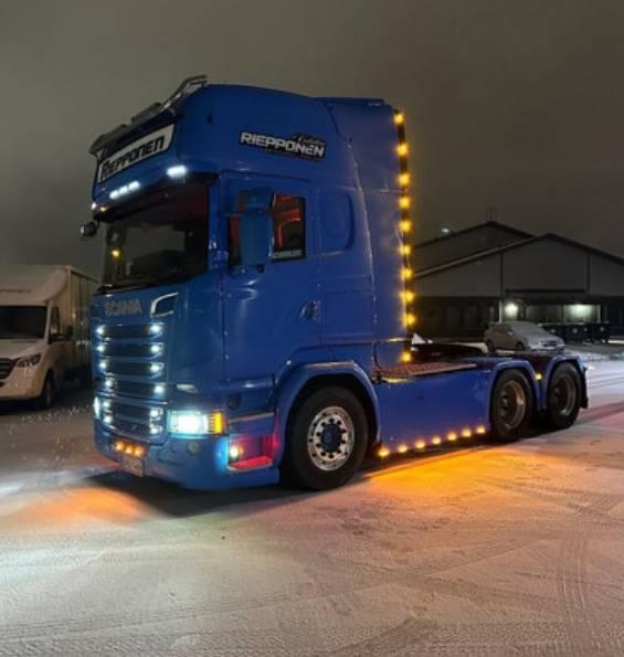 Scania R 580 Vetopöytäautot