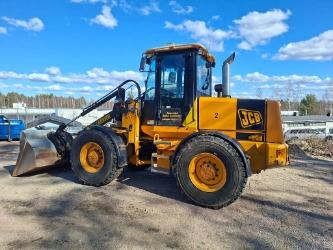 JCB 411
