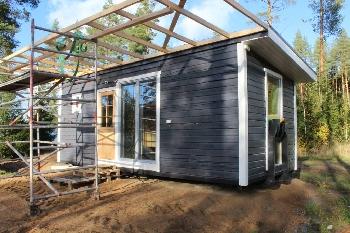 Hirsinen taukohuone / mökki Koukku / vaijeritartun