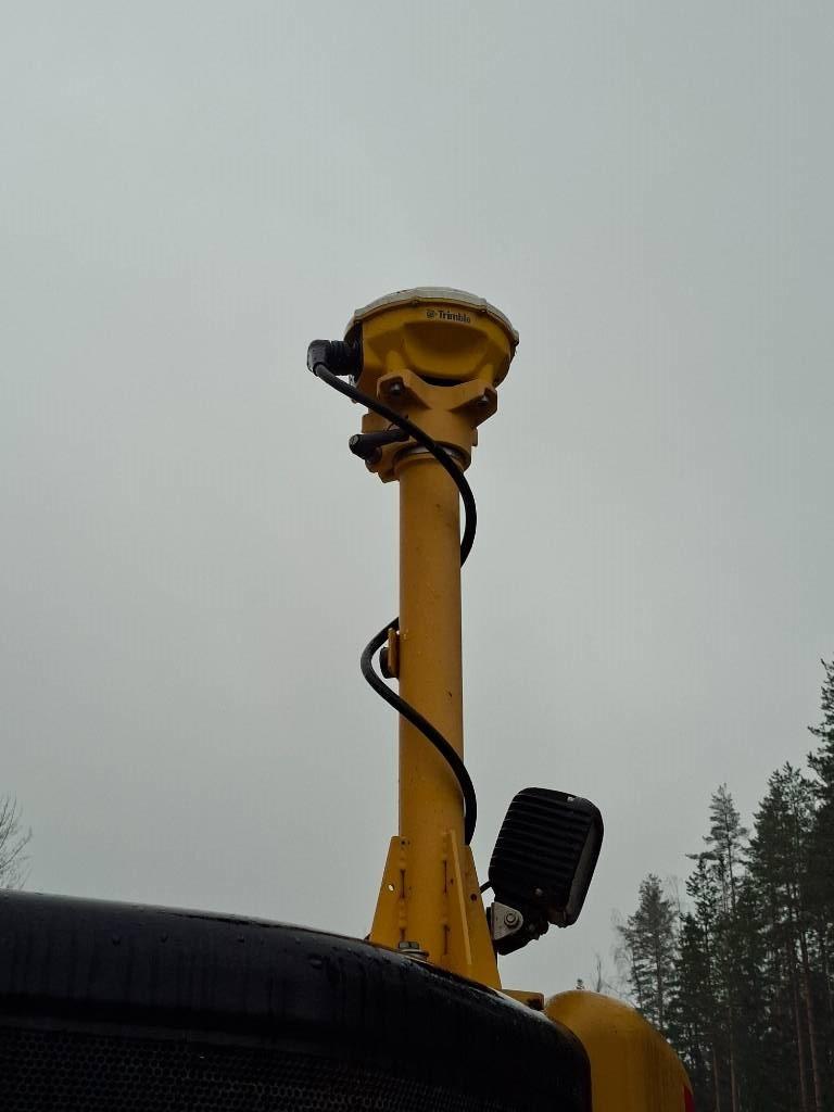 CAT 325 FL CR Telakaivukoneet