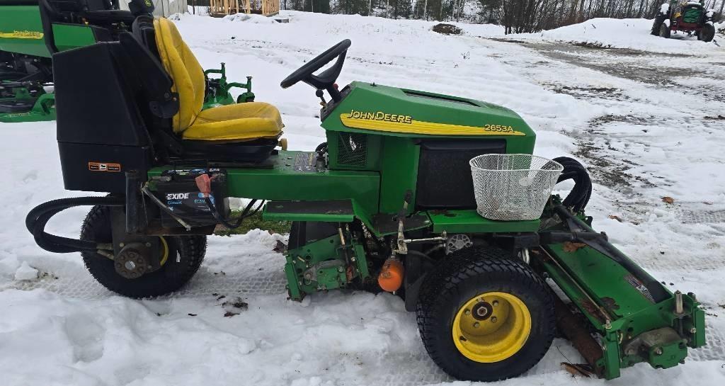 John Deere 2653 A Päältäajettavat ruohonleikkurit