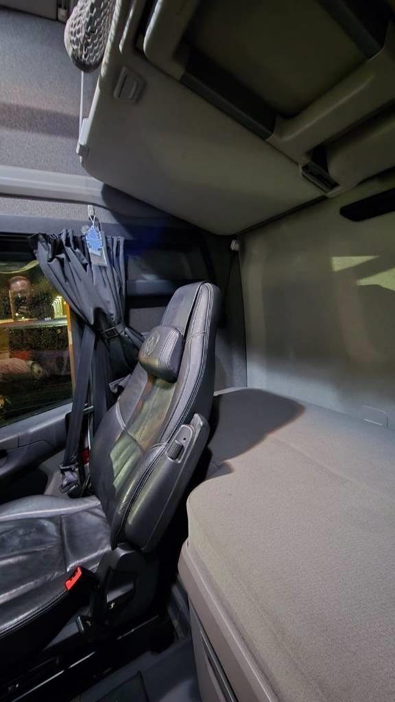 Scania S 580 Vetopöytäautot