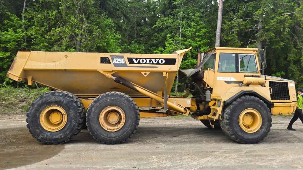 Volvo A 25 C Dumpperit