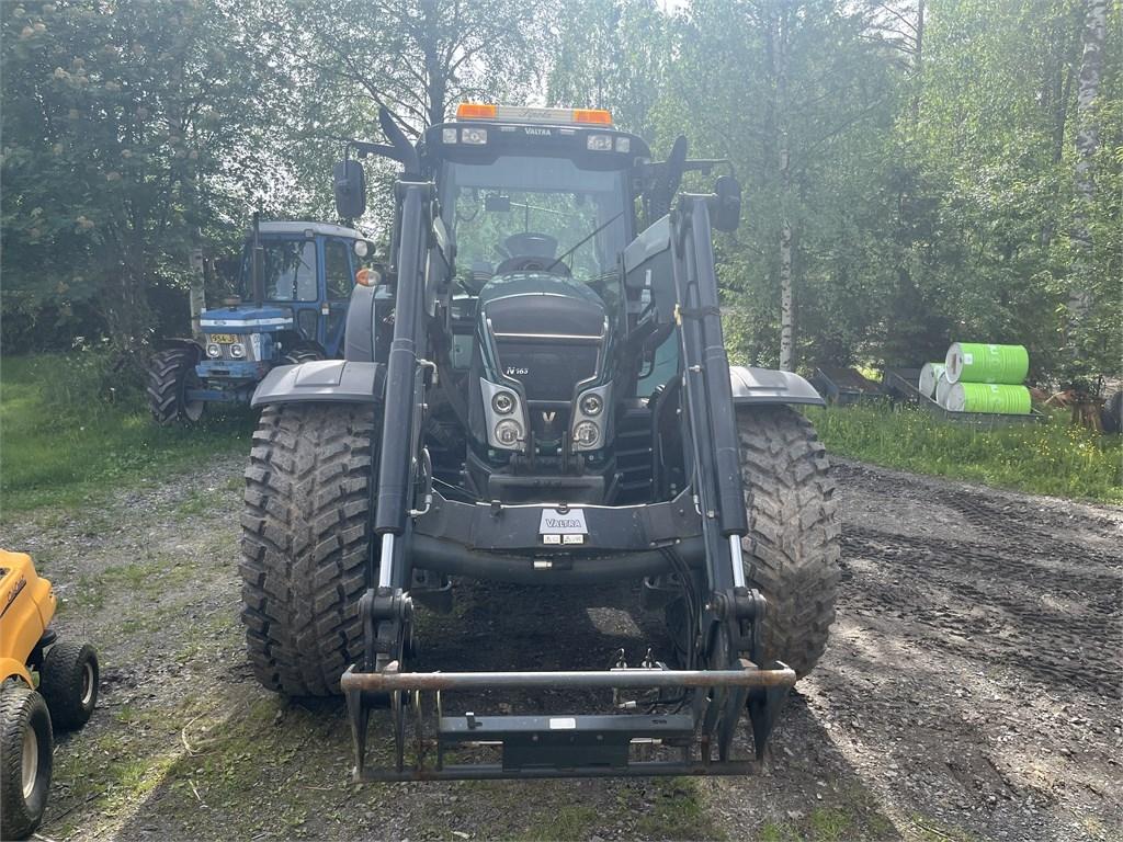 Valtra N 163 Direct Traktorit